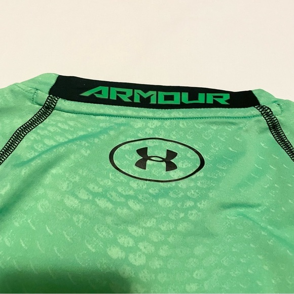 Under Armour Men's Compression Heat Gear Shirt Size Small - Picture 10 of 15
